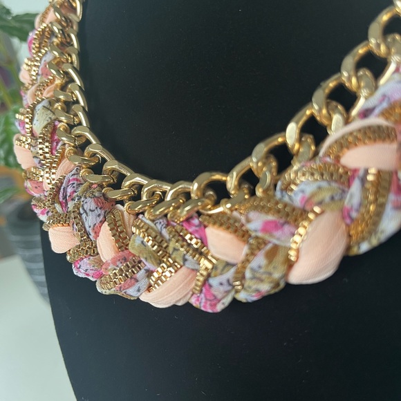 Unique colourful necklace - Picture 2 of 3